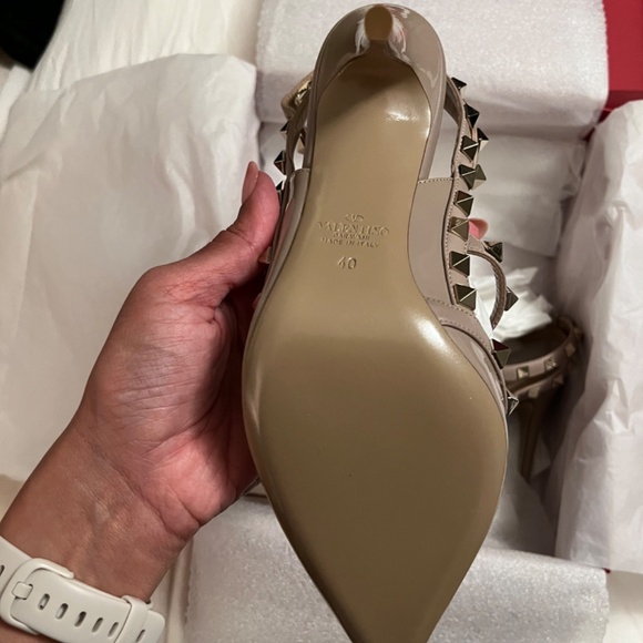 VALENTINO PATENT ROCKSTUD CAGED PUMP 100MM - Picture 5 of 7